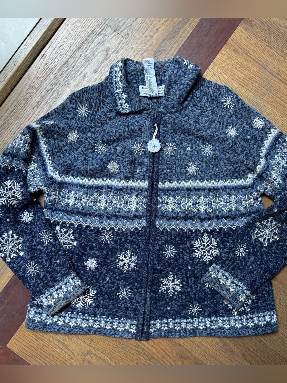Tiara International Snowflake Embellished Cardigan Jacket Size Medium Beaded - Picture 5 of 10
